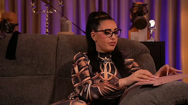 Snapshot of kelly_kent chatting on March 18, 2025, 10:48 pm kelly kent online show from March 18, 2025, 10:48 pm