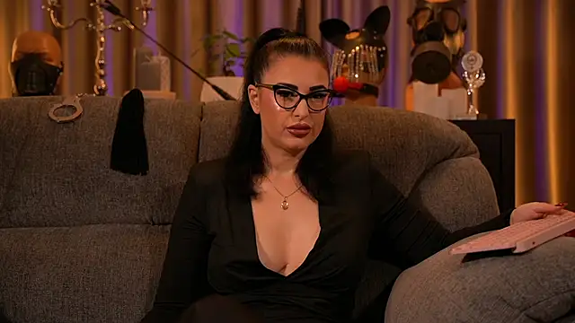 Snapshot of kelly_kent chatting on October 6, 2025, 12:08 am kelly kent online show from October 6, 2025, 12:08 am