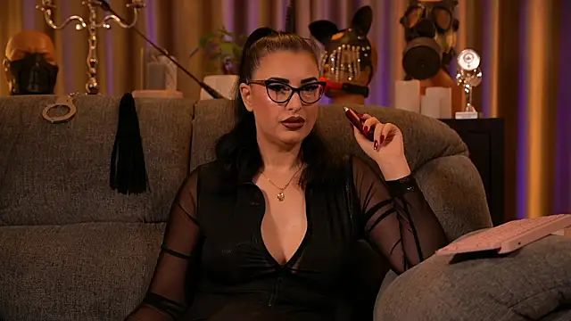 Snapshot of kelly_kent chatting on October 9, 2025, 10:30 pm kelly kent online show from October 9, 2025, 10:30 pm