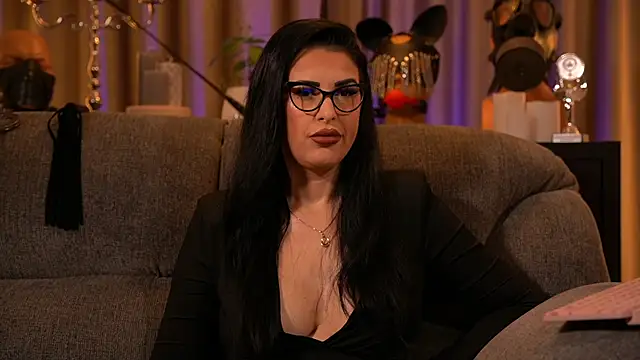 Snapshot of kelly_kent chatting on October 31, 2025, 11:06 pm kelly kent online show from October 31, 2025, 11:06 pm