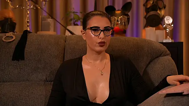 Snapshot of kelly_kent chatting on November 3, 2025, 12:24 am kelly kent online show from November 3, 2025, 12:24 am