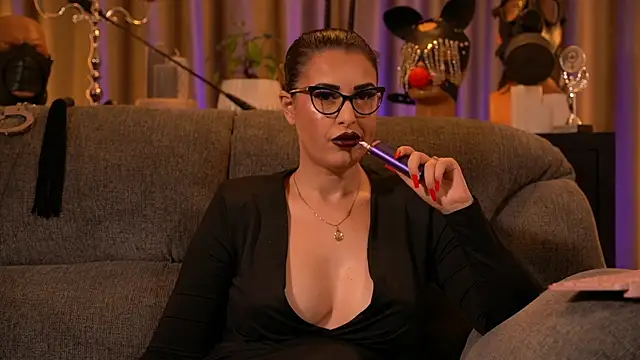 Snapshot of kelly_kent chatting on November 14, 2025, 12:42 am kelly kent online show from November 14, 2025, 12:42 am