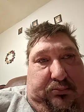 Snapshot of danman1979999 chatting on December 1, 2025, 11:43 pm danman1979999 online show from December 1, 2025, 11:43 pm