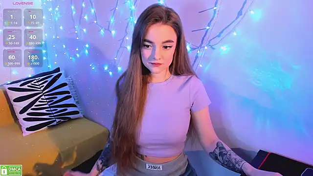 Snapshot of xwiuiwx chatting on February 5, 2025, 11:06 pm xwiuiwx online show from February 5, 2025, 11:06 pm