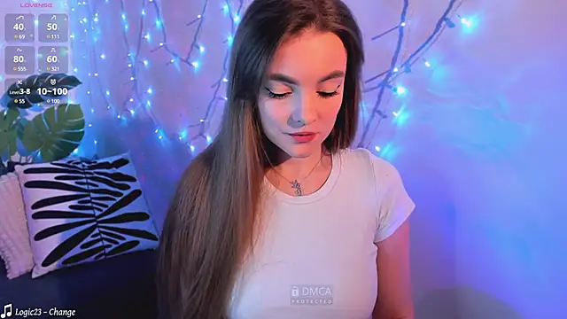 Snapshot of xwiuiwx chatting on March 14, 2025, 12:32 am xwiuiwx online show from March 14, 2025, 12:32 am