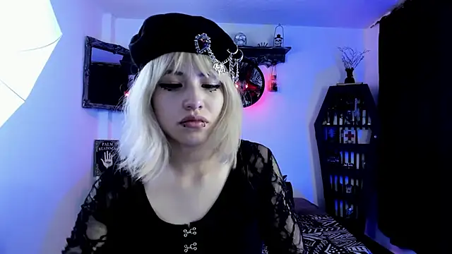 Akane-Mou online show from October 15, 2025, 11:38 pm