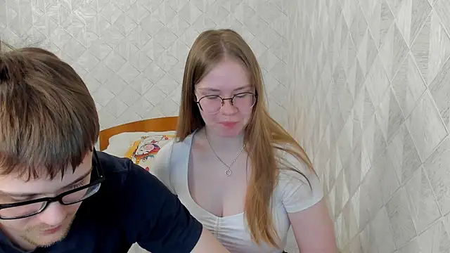 Snapshot of Tommy_and_Katie chatting on December 5, 2024, 8:22 am Tommy and Katie online show from December 5, 2024, 8:22 am