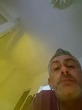 cuci45 online show from January 11, 2026, 10:59 pm