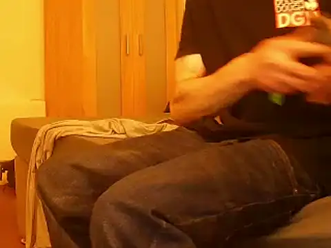 Snapshot of uk-bobbie-uk chatting on December 30, 2024, 7:32 pm uk-bobbie-uk online show from December 30, 2024, 7:32 pm