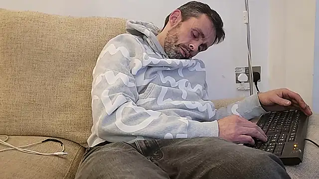 Snapshot of uk-bobbie-uk chatting on November 17, 2025, 3:56 am uk-bobbie-uk online show from November 17, 2025, 3:56 am