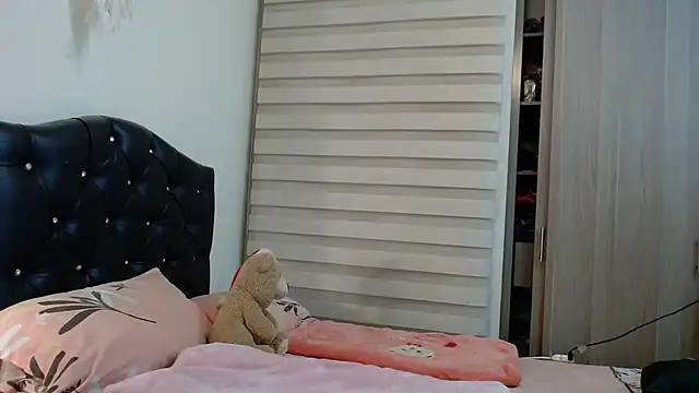 Snapshot of gooddes303salome chatting on January 8, 2026, 4:04 am gooddes303salome online show from January 8, 2026, 4:04 am