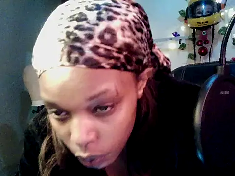 Snapshot of Anaconda2350 chatting on April 4, 2026, 10:29 pm Anaconda2350 online show from April 4, 2026, 10:29 pm