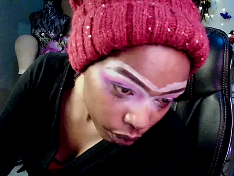 Snapshot of Anaconda2350 chatting on April 11, 2026, 10:47 pm Anaconda2350 online show from April 11, 2026, 10:47 pm