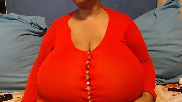 CUTEFIRMMELONSS online show from February 15, 2026, 5:15 am