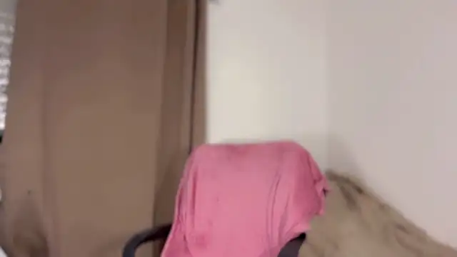 ehotlovea  online show from November 17, 2025, 12:33 pm