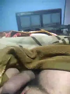 Snapshot of Deshilund9 chatting on December 24, 2024, 9:00 pm Deshilund9 online show from December 24, 2024, 9:00 pm