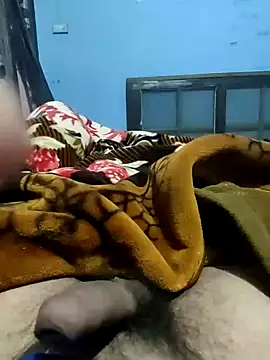 Snapshot of Deshilund9 chatting on January 15, 2025, 10:35 pm Deshilund9 online show from January 15, 2025, 10:35 pm