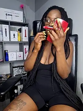 Shaniko89 online show from March 14, 2025, 12:10 am