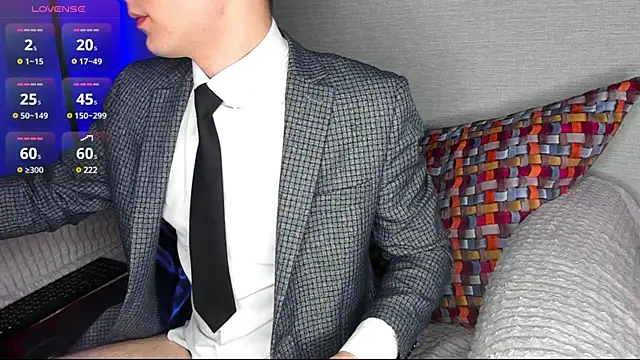 Snapshot of maxboy4 chatting on December 30, 2024, 6:05 pm maxboy4 online show from December 30, 2024, 6:05 pm