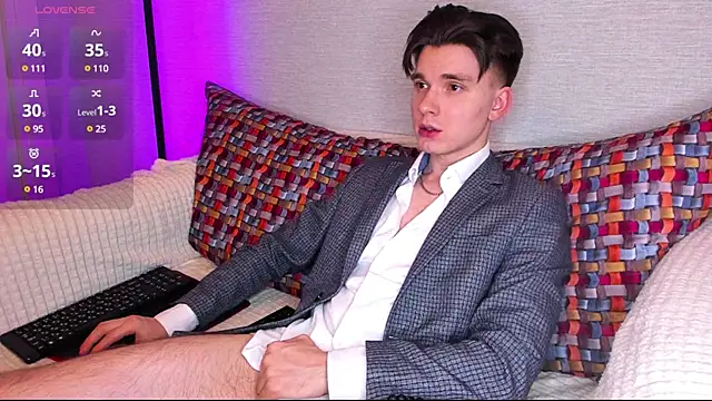 Snapshot of maxboy4 chatting on January 30, 2025, 4:45 pm maxboy4 online show from January 30, 2025, 4:45 pm