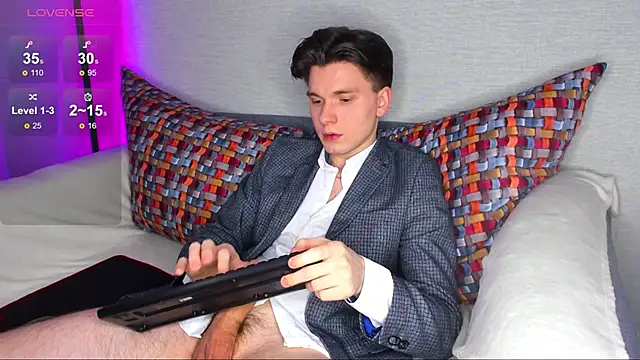 Snapshot of maxboy4 chatting on February 19, 2025, 12:03 am maxboy4 online show from February 19, 2025, 12:03 am