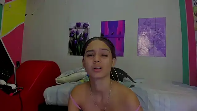 Snapshot of MarianaManzur chatting on February 2, 2025, 2:02 pm MarianaManzur online show from February 2, 2025, 2:02 pm