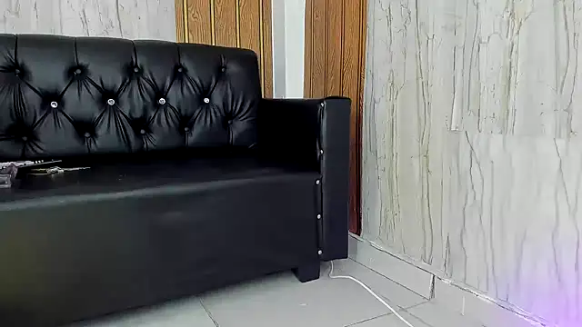 Snapshot of MarianaManzur chatting on November 10, 2025, 5:12 pm MarianaManzur online show from November 10, 2025, 5:12 pm