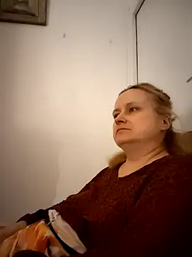 Snapshot of She-devilx chatting on July 25, 2026, 9:23 pm She-devilx online show from July 25, 2026, 9:23 pm