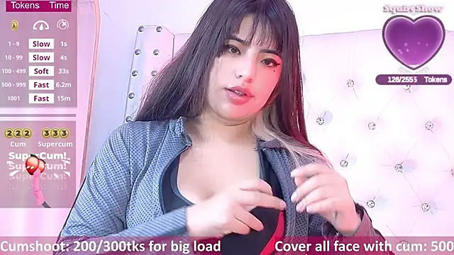 Snapshot of Hikikodoll__ chatting on June 24, 2026, 12:53 am Hikikodoll online show from June 24, 2026, 12:53 am