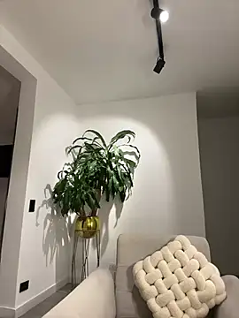 EllaSanz  online show from January 5, 2025, 2:49 am