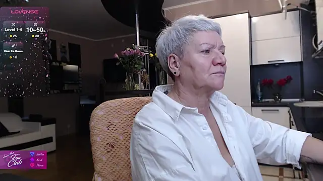 Snapshot of roxana_brooks chatting on November 16, 2025, 2:11 pm roxana brooks online show from November 16, 2025, 2:11 pm