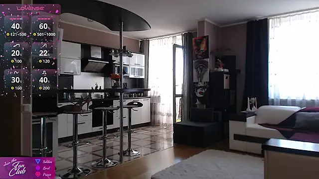 roxana brooks online show from April 9, 2026, 1:05 pm