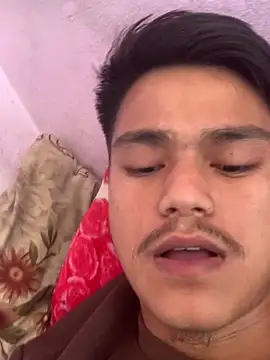 Snapshot of Hullax chatting on November 9, 2025, 4:55 am Hullax online show from November 9, 2025, 4:55 am