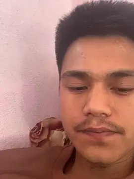 Hullax online show from February 26, 2026, 3:38 am