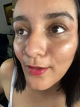 Snapshot of Lucia-Candy chatting on January 7, 2025, 1:06 am Lucia-Candy online show from January 7, 2025, 1:06 am