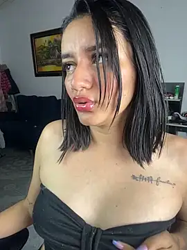 Snapshot of Lucia-Candy chatting on January 25, 2025, 2:15 am Lucia-Candy online show from January 25, 2025, 2:15 am