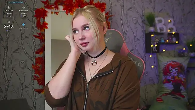 Moon Valkyrie online show from October 10, 2025, 8:02 am