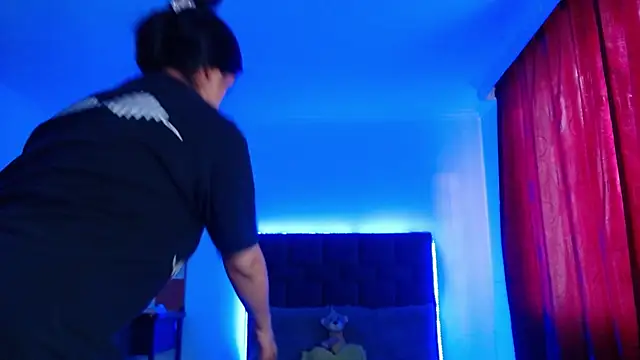 VALERY MEER online show from February 12, 2026, 12:33 pm