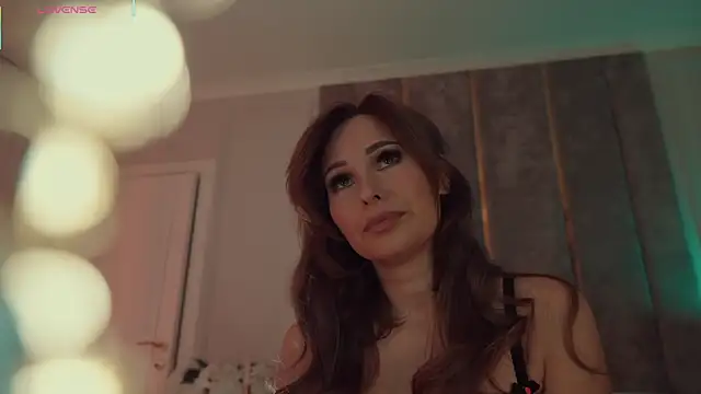 Snapshot of MilaDYstarlight chatting on October 3, 2025, 8:28 pm MilaDYstarlight online show from October 3, 2025, 8:28 pm