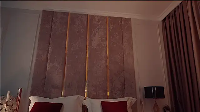 MilaDYstarlight online show from March 20, 2026, 6:13 pm