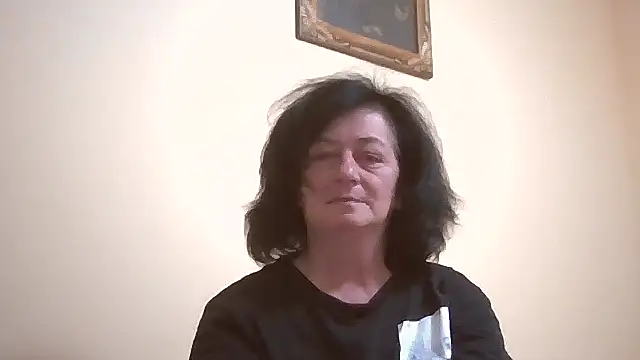 GypsiQueen2 online show from May 10, 2026, 7:52 pm