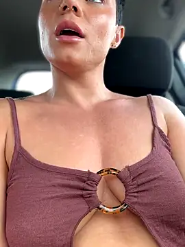 Snapshot of LukeLouHarvey chatting on September 26, 2025, 4:49 am LukeLouHarvey online show from September 26, 2025, 4:49 am