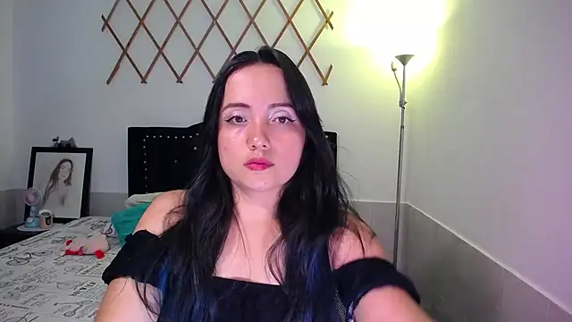 naughty girl 4u online show from September 30, 2025, 8:36 pm