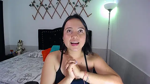 naughty girl 4u online show from January 8, 2026, 9:06 pm