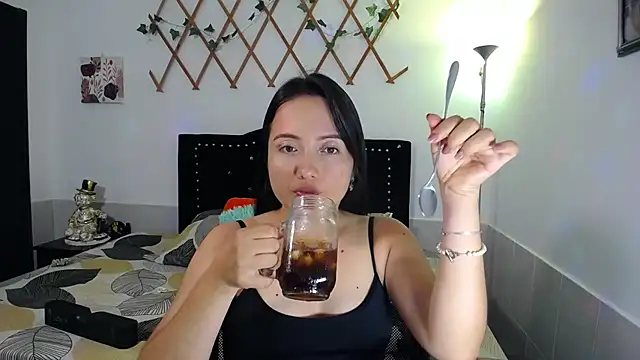 naughty girl 4u online show from March 22, 2026, 5:16 pm