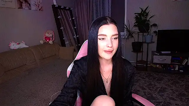 Snapshot of __Malika__ chatting on October 31, 2025, 3:35 pm Malika online show from October 31, 2025, 3:35 pm