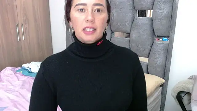 Snapshot of sara_hott_1 chatting on January 11, 2025, 11:46 pm sara hott 1 online show from January 11, 2025, 11:46 pm