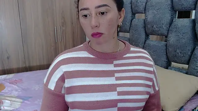 Snapshot of sara_hott_1 chatting on January 18, 2025, 8:30 pm sara hott 1 online show from January 18, 2025, 8:30 pm