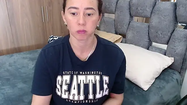 Snapshot of sara_hott_1 chatting on March 13, 2025, 1:29 pm sara hott 1 online show from March 13, 2025, 1:29 pm