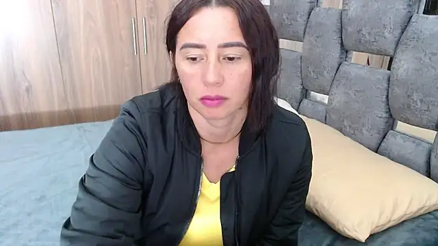 Snapshot of sara_hott_1 chatting on March 20, 2025, 4:20 pm sara hott 1 online show from March 20, 2025, 4:20 pm